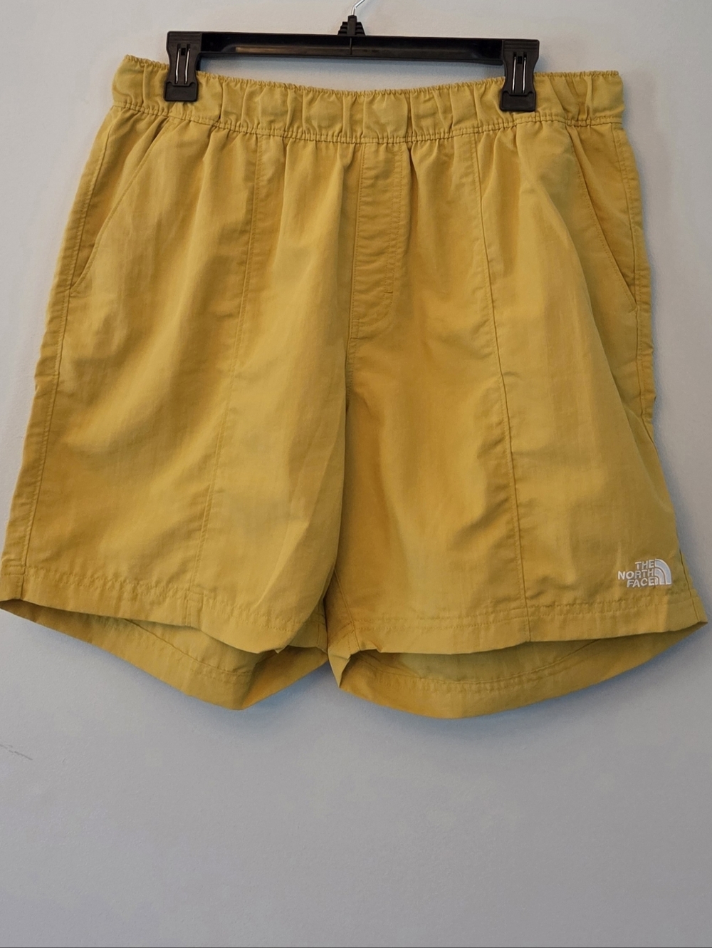 The North Face Yellow Class V Pull-On Size L Shorts